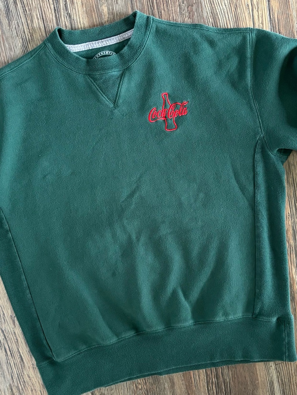 Consensus Coca-Cola Crewneck Sweatshirt Large Green Red Logo Ribbed Trim/Panels